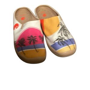 UNI Women’s 8.5 RECORD THE PINK TOLEDO Shoes